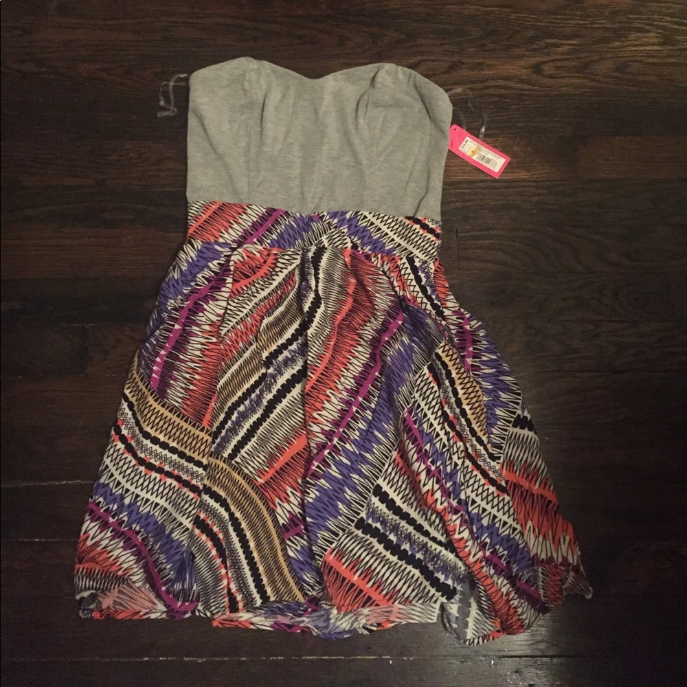 Strapless summer dress. Size Small