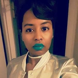 Meet your Posher, Arielle