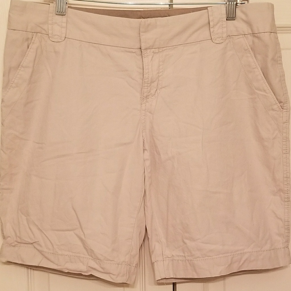 2/$12 🌻 Bermuda Shorts🌻