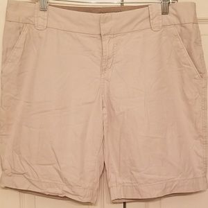 2/$12 🌻 Bermuda Shorts🌻