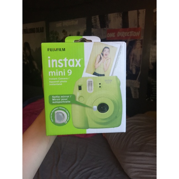 Lime Green Instax Mini 9 Camera - Picture 2 of 5