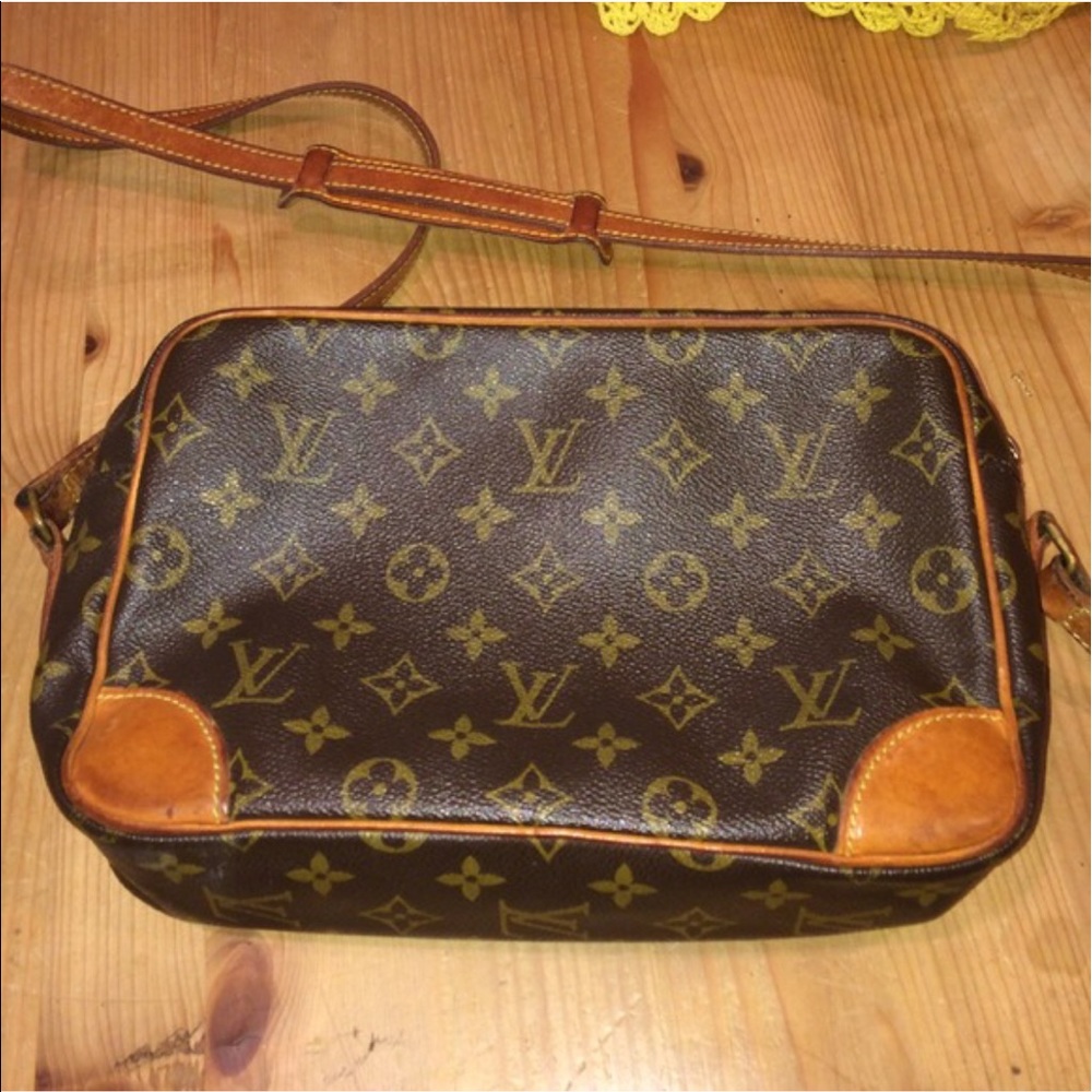 Louis Vuitton CrossBody handbag