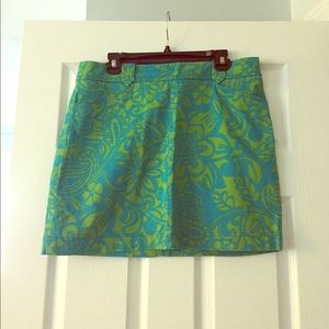 Lilly Pulitzer- beautiful skirt 💙💚 GUC. Size 10