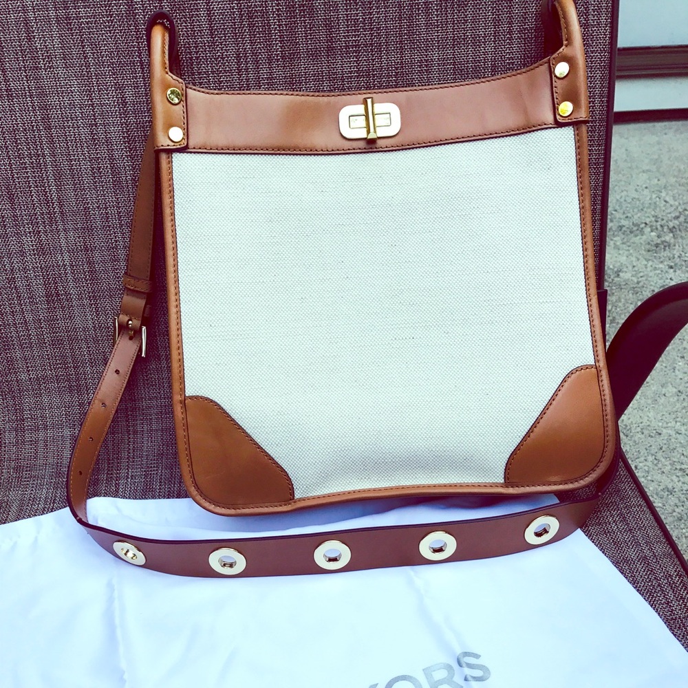 Micheal Kors cross body handbag