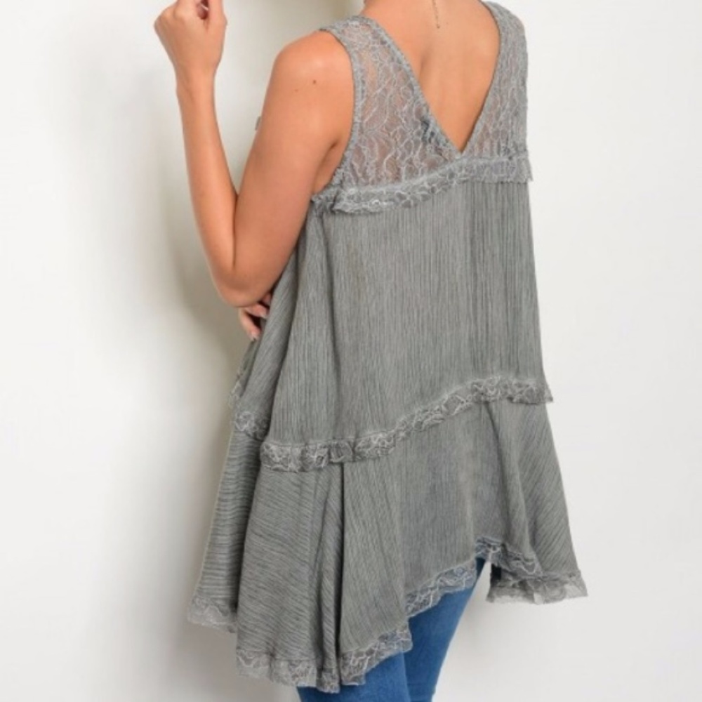 Sleeveless Tunic Top - Picture 2 of 3