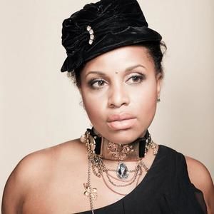 Meet your Posher, Maiya