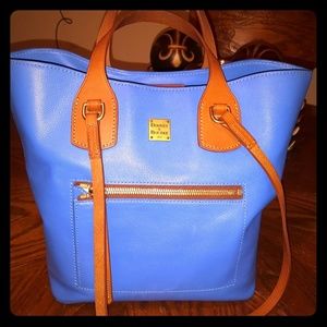 DOONEY AND BOURKE RALEIGH TARA SHOPPER W/DUST BAG