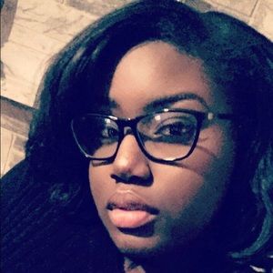 Meet your Posher, Tia