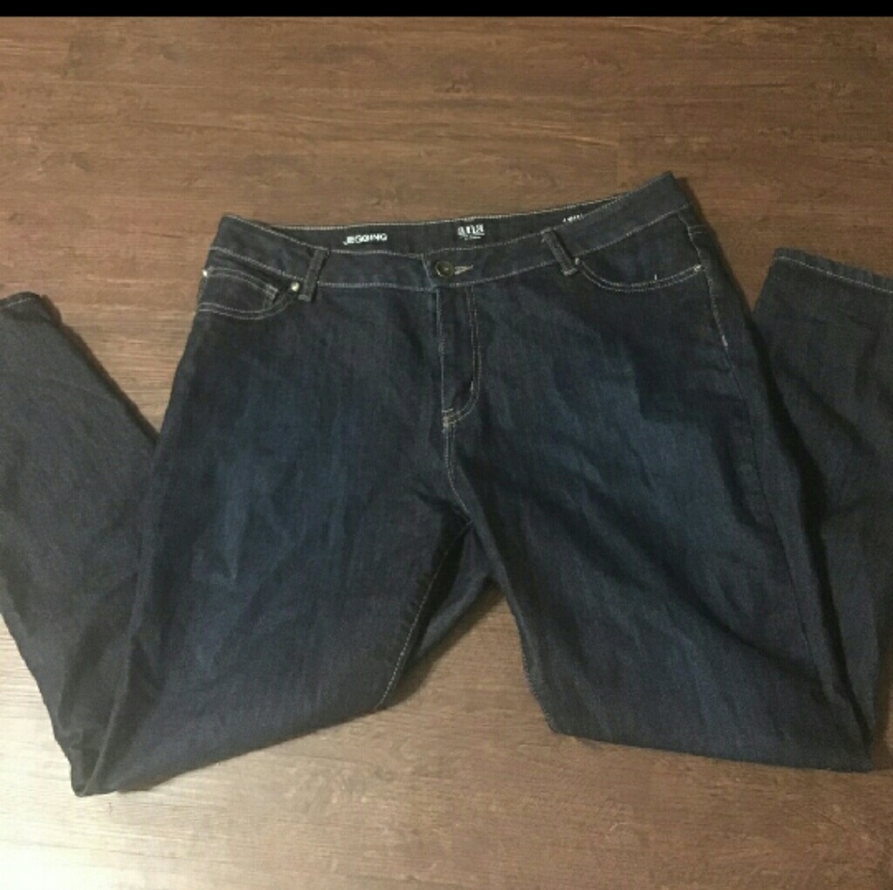 a.n.a 18w jeans dark blue jeans (nwot)