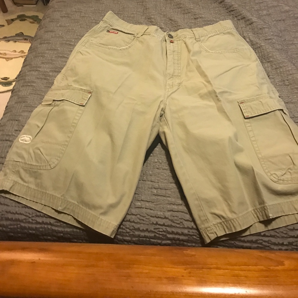 Echo shorts