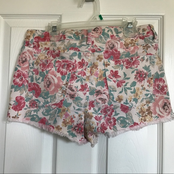 Shorts - Picture 2 of 2