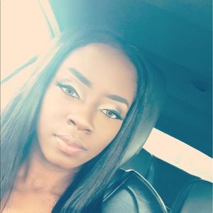 Meet your Posher, Claudette