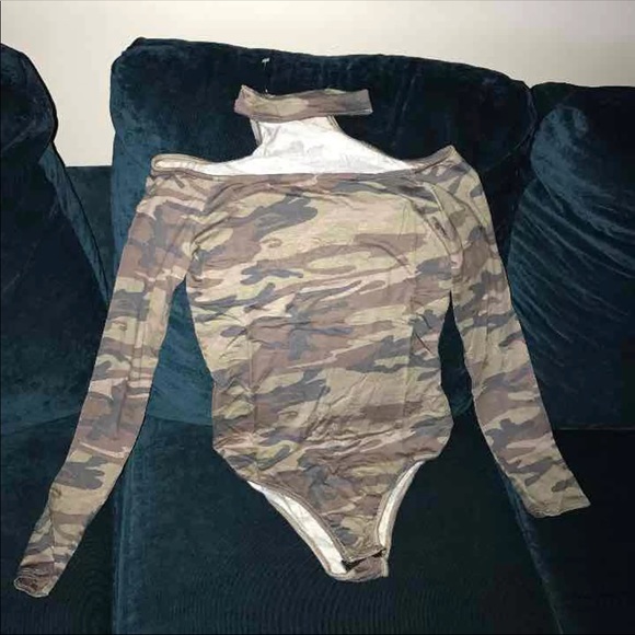 SOLD OUT - Picture 3 of 4