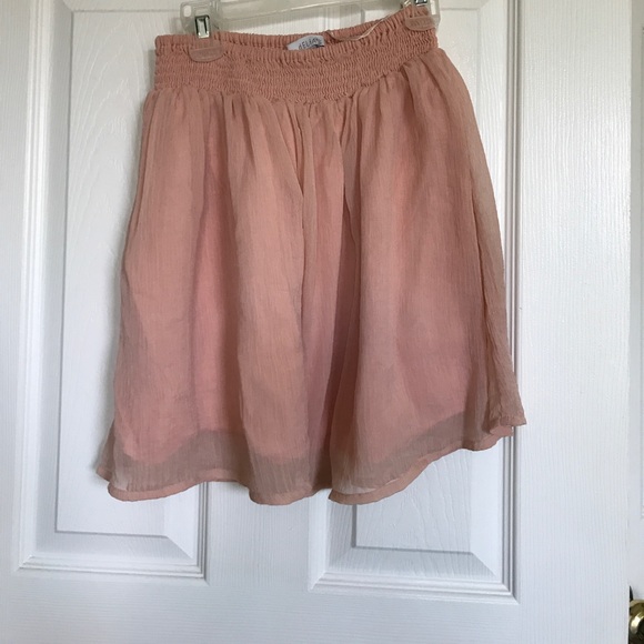 Float skirt - Picture 1 of 1