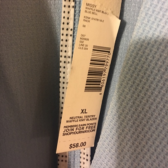 Blazer - Picture 2 of 2