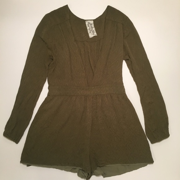 Sadie & Sage Pants - Sadie & sage long sleeve deep v romper size medium