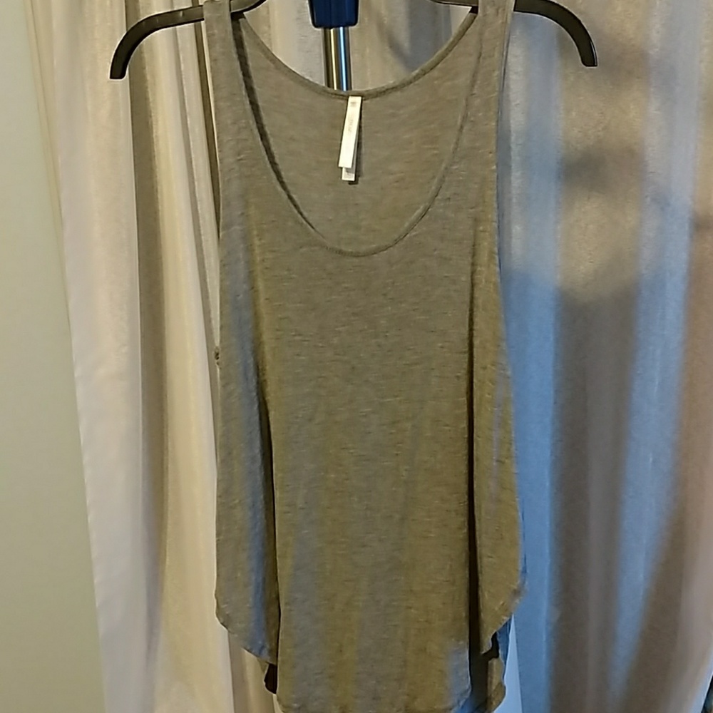 Gray tank