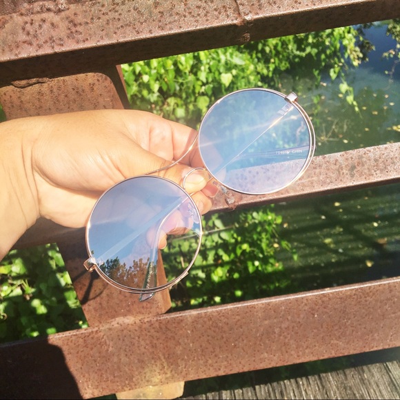 "Posh Boss" Oversized Round Flat Lens Aviators - Picture 4 of 4