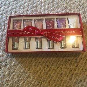 Victoria Secret lipgloss set
