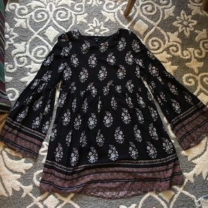 Patterned, long-sleeve dress.