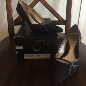 Kenneth Cole black heels