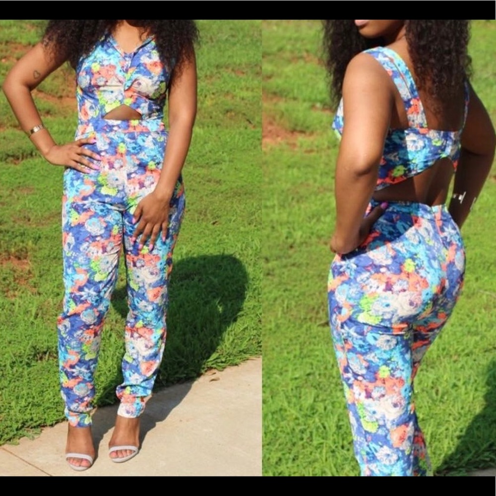 🆕🔥 Floral Jumpsuit