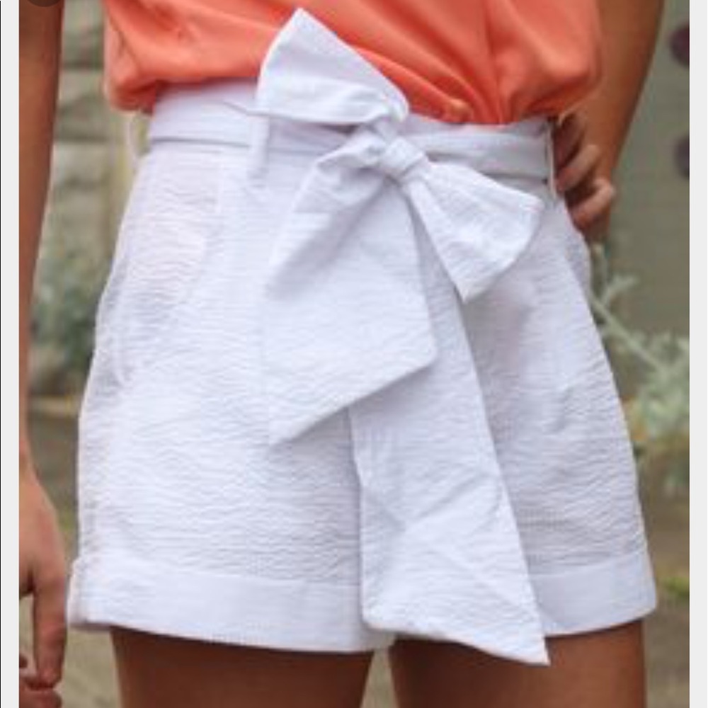 White Seersucker Bow Shorts by Lauren James