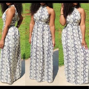 🆕 Snakeskin Maxi Dress 🔥