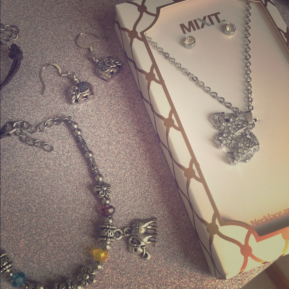 Elephant jewelry lot!! 🐘