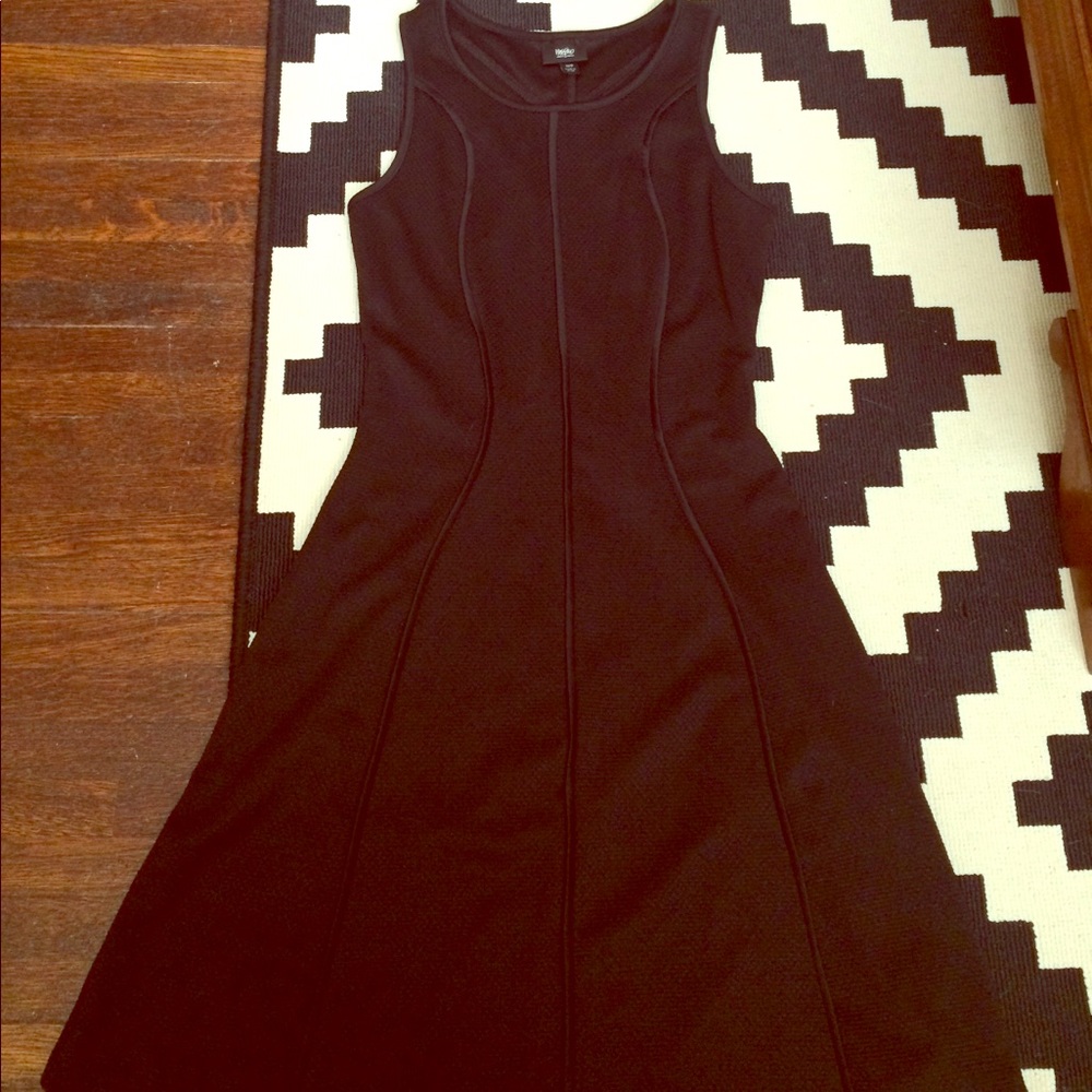 Fit and flare textured LBD
