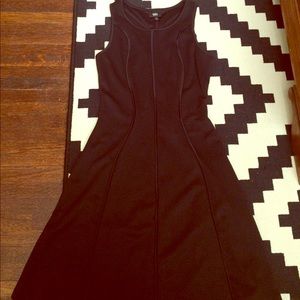 Fit and flare textured LBD