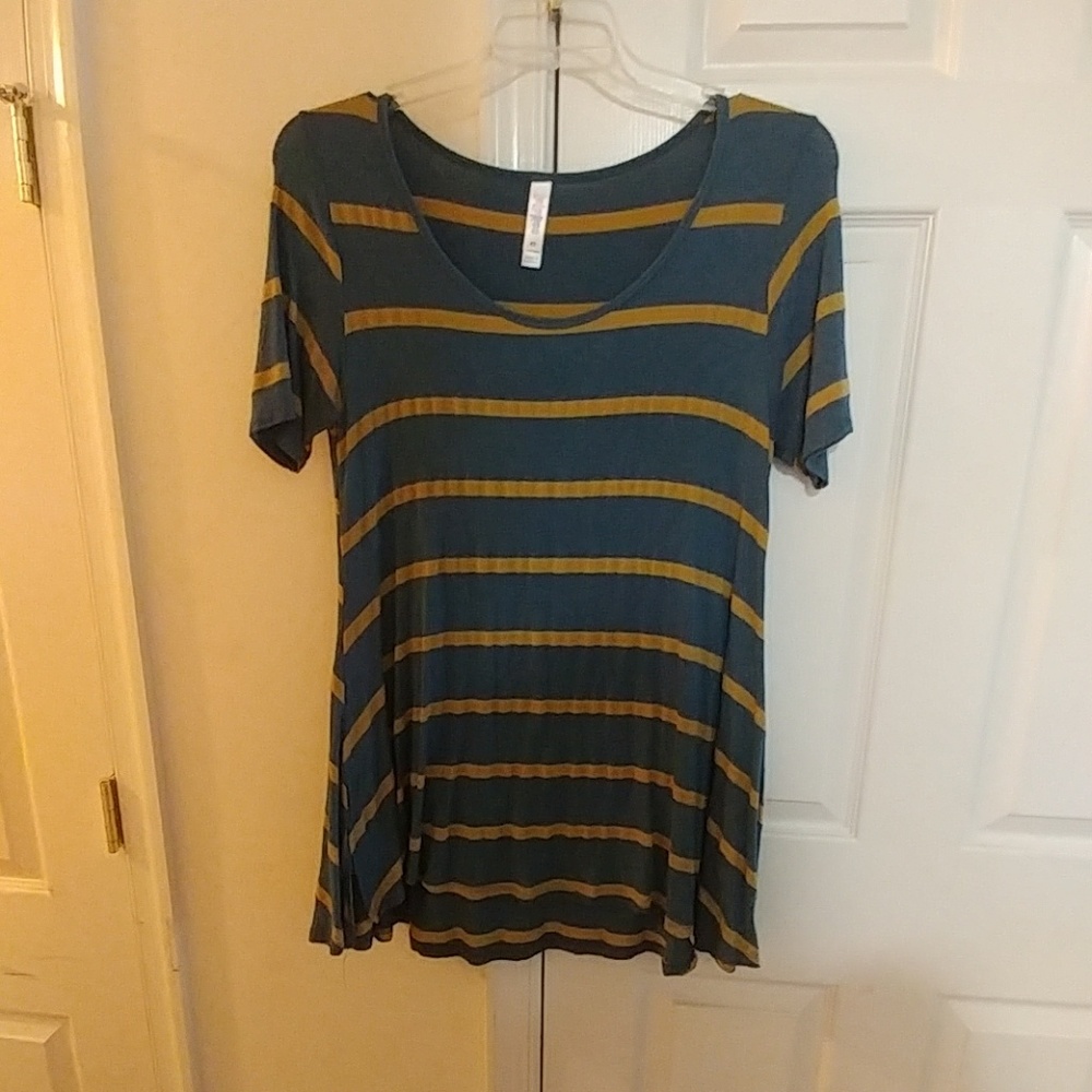 Lularoe Perfect T size XS