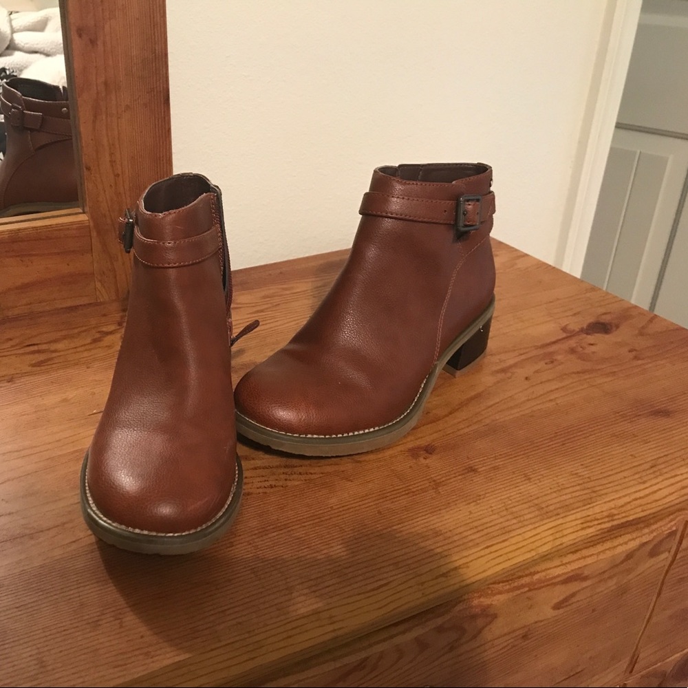 Rockport boots never worn
