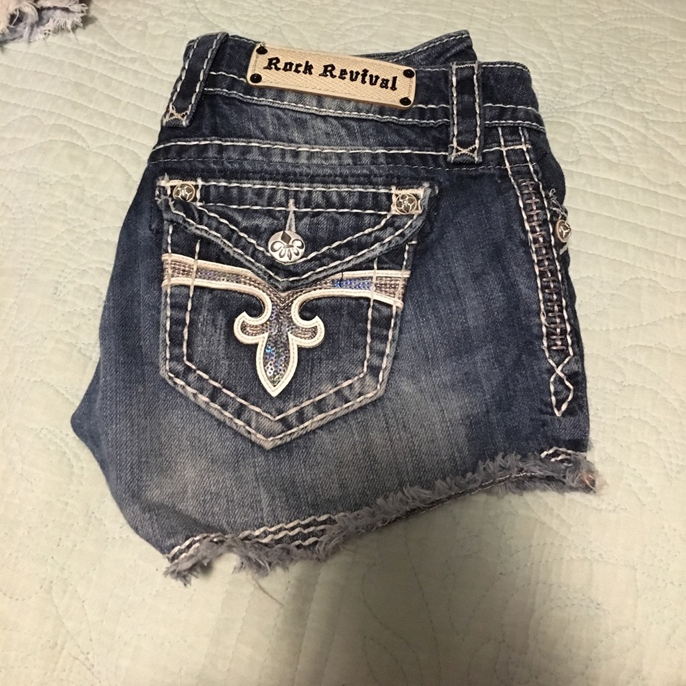 Sz 26 shorts