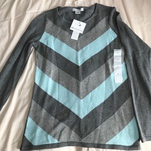 Liz Claiborne grey and blue chevron sweater