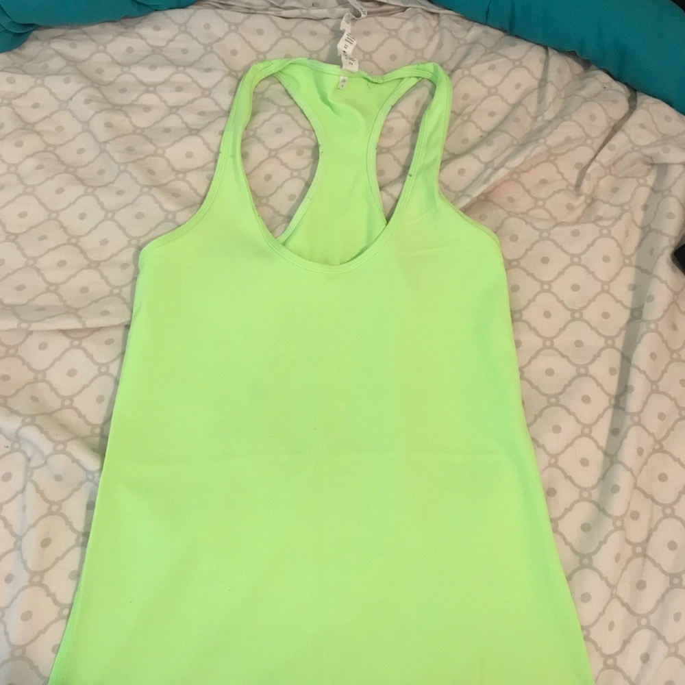 Lululemmon tank