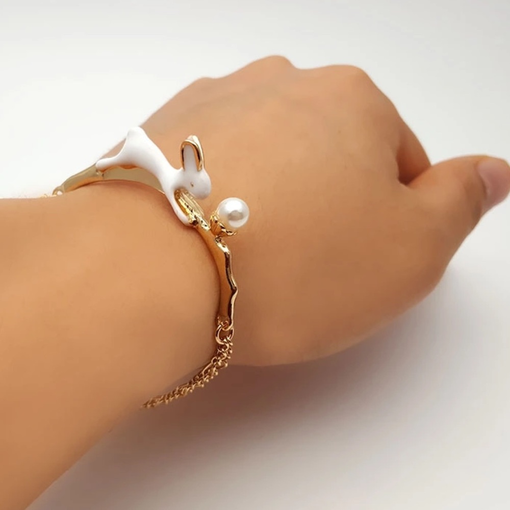 Wonderland bunny charm bracelet