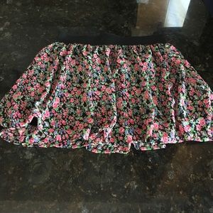 Floral print forever 21 skirt.