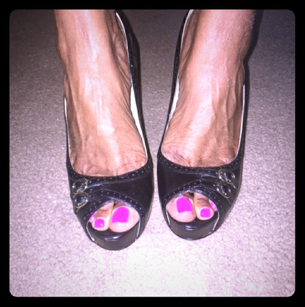 Black Peep Toe Nine West Pumps