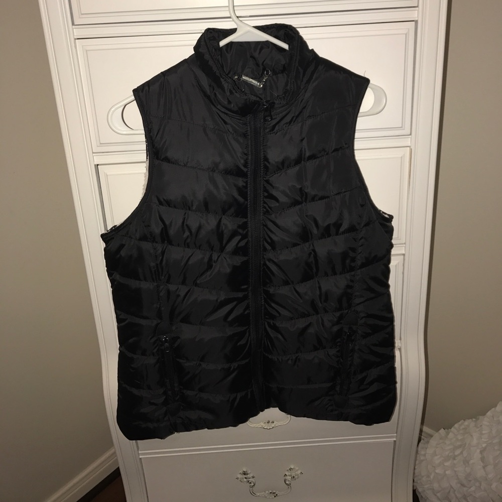 Black puffy vest
