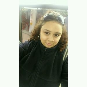 Meet your Posher, Ari