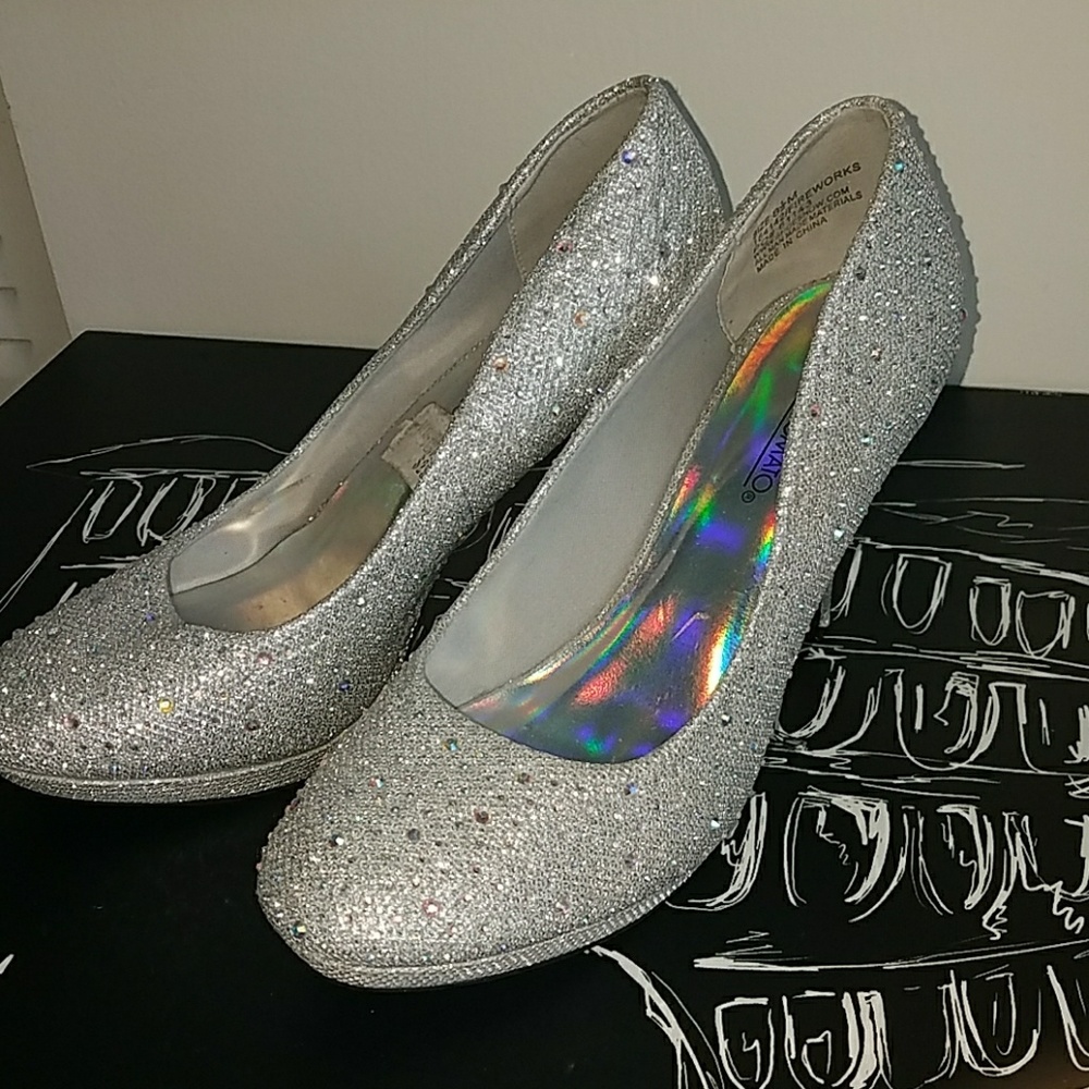 Sparkling silver heels with halo rhinestones.