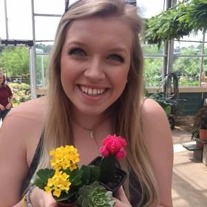 Meet your Posher, Danielle