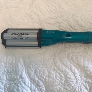 Bed Head Wave Artist Iron
