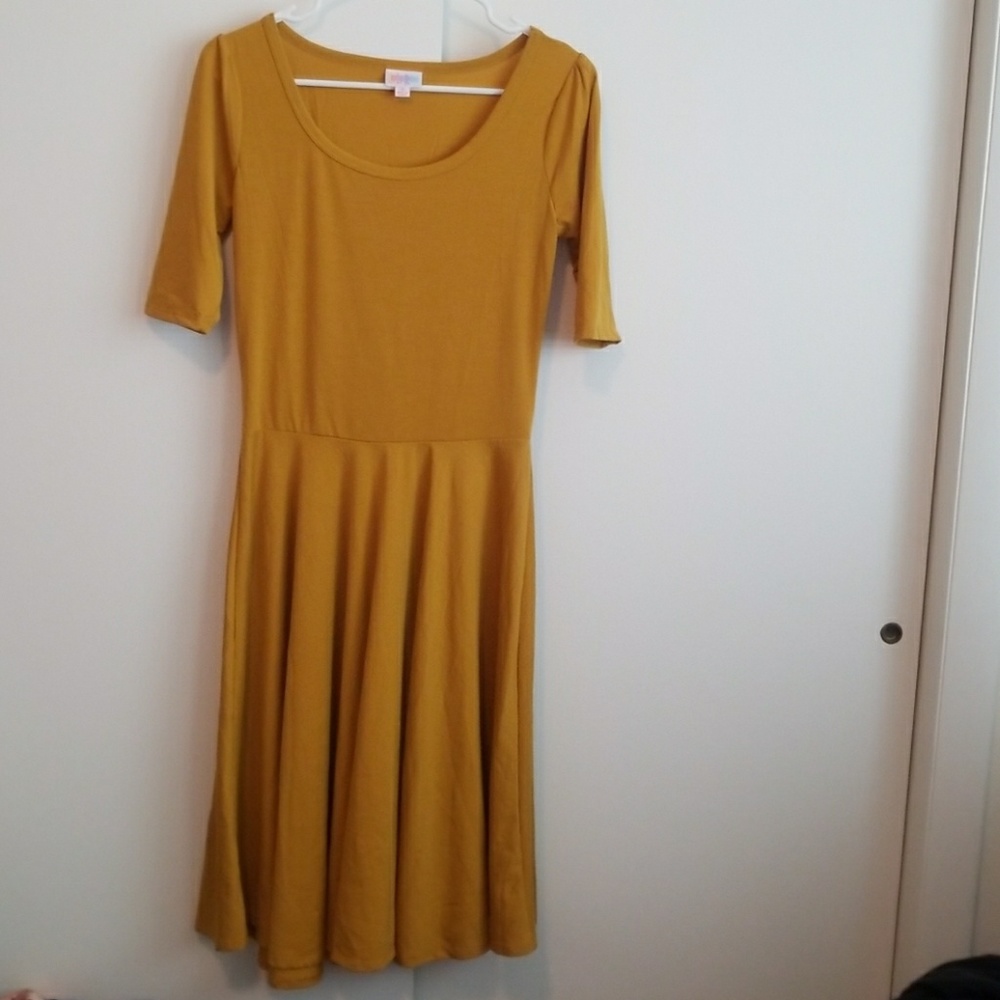 LuLaRoe Nicole.
