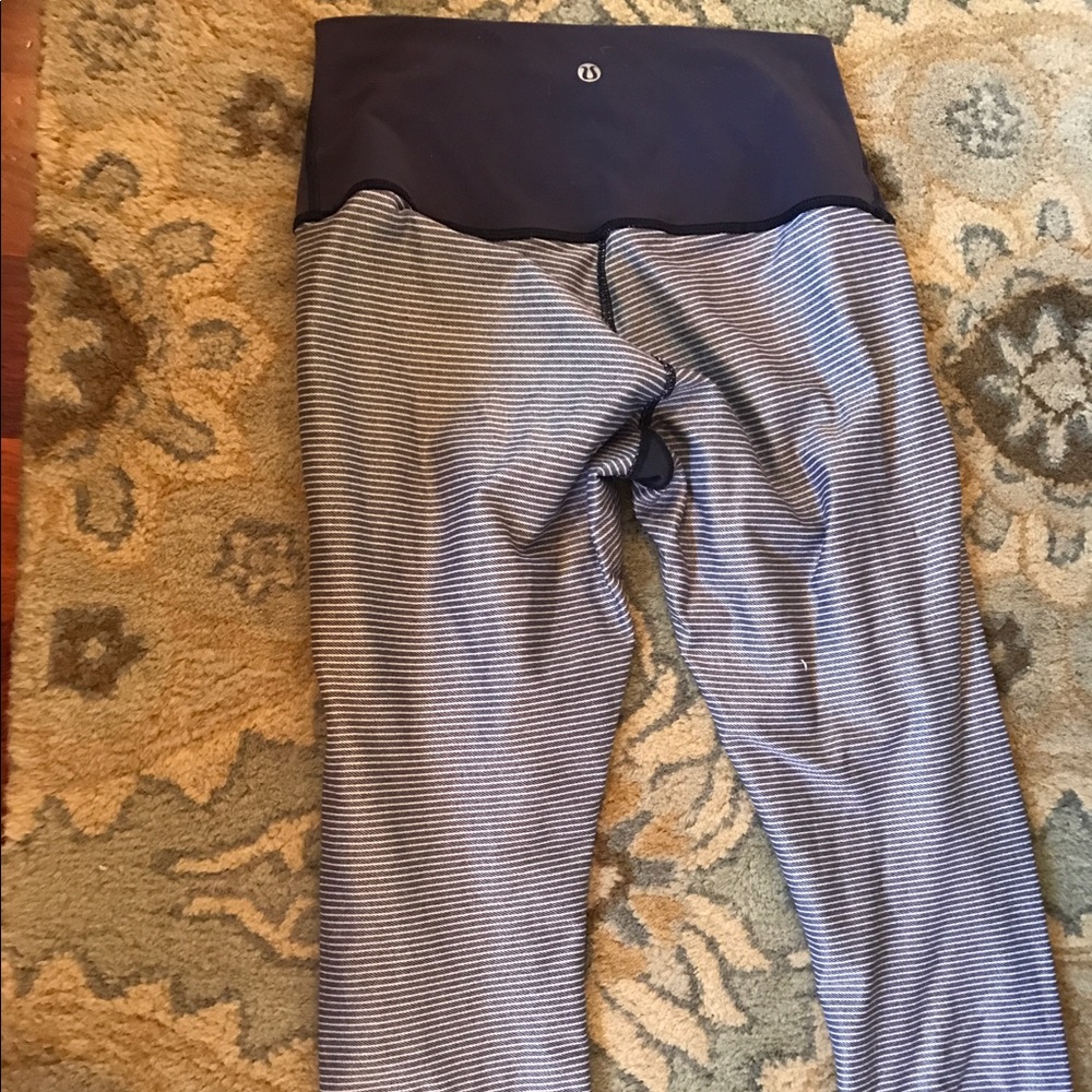 Lululemon tag is missing/size 6