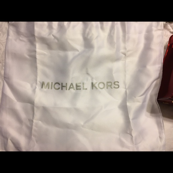 MICHAEL KORS Women’s Red Dillon Top Zip E/W Satchel - Picture 2 of 7