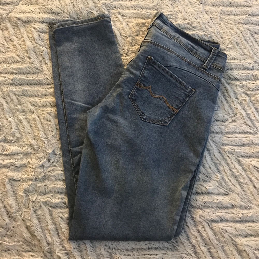 Light Wash Jeans