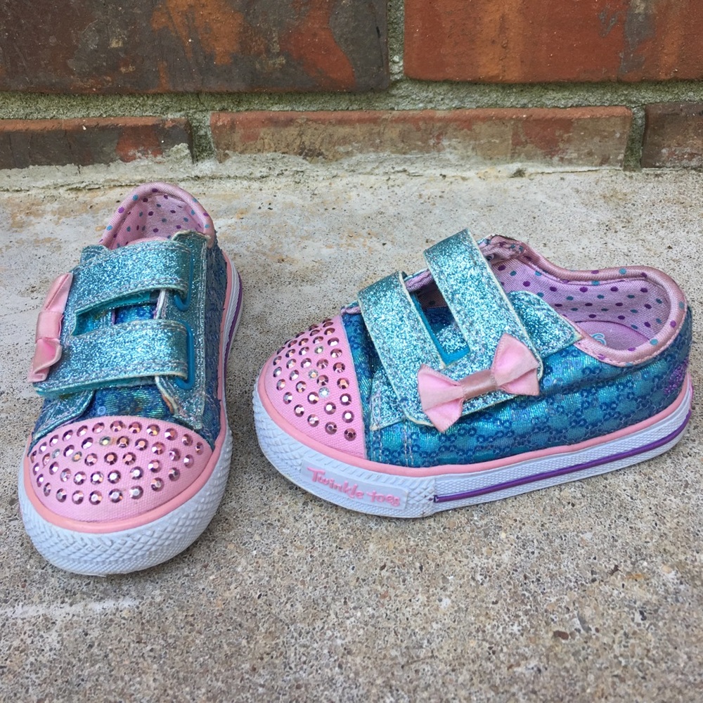 Sketchers Toddler girls shoes size 5