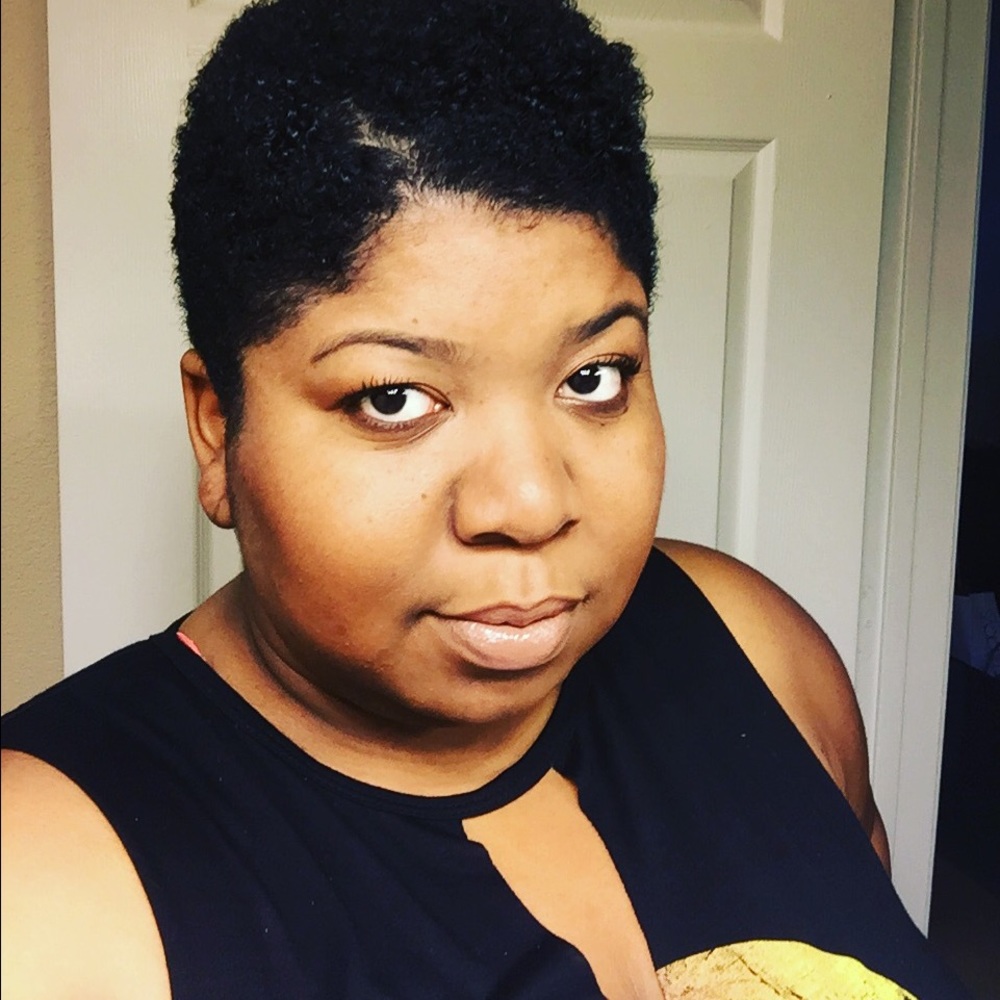 Meet your Posher, Lauren